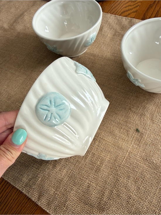 Mesa Home Products Other - Coastal Sand Dollar Ceramic Bowls (3) and Dish - White with Light Blue Accents